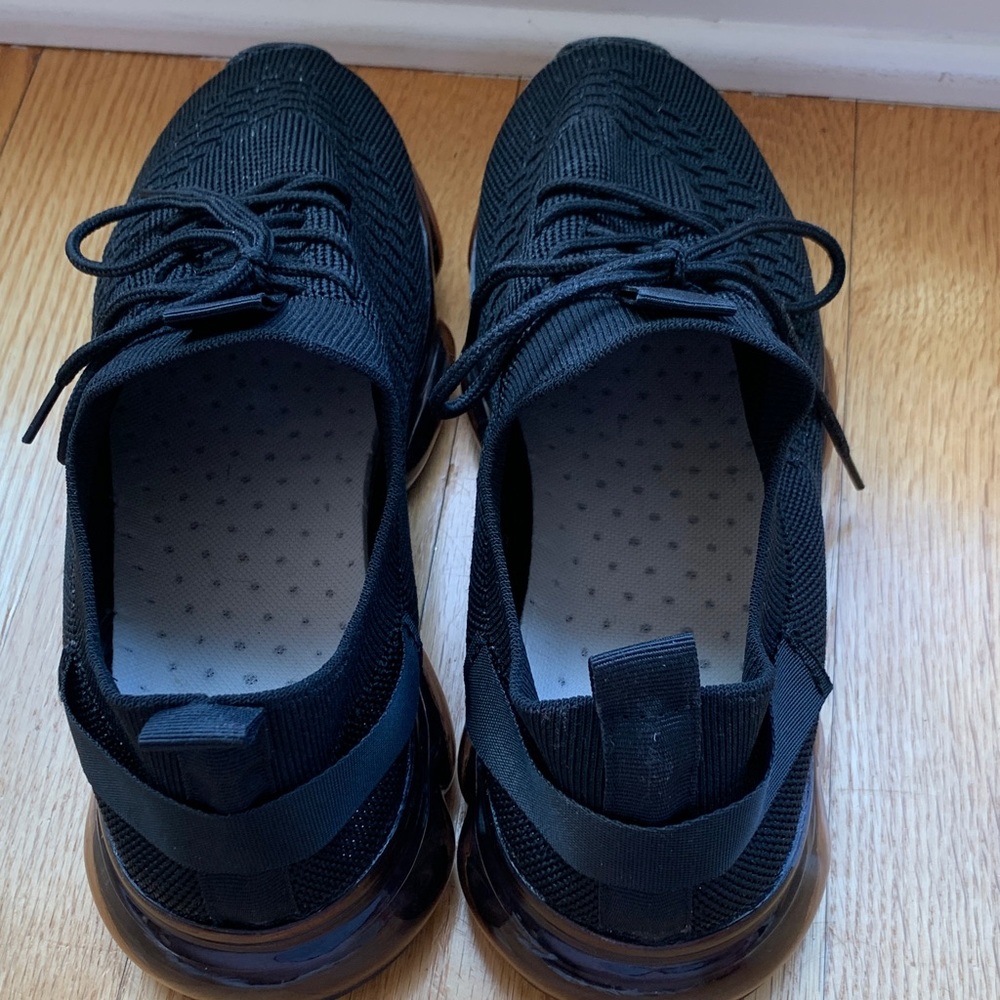 Women’s or Men’s Unisex Black Air-Cushioned Sneakers Size 11 Slip Ons - Picture 7 of 7